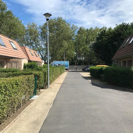 Vakantiehuisje De Panne Vlak Aan Plopsaland En De Zee ภายนอก รูปภาพ