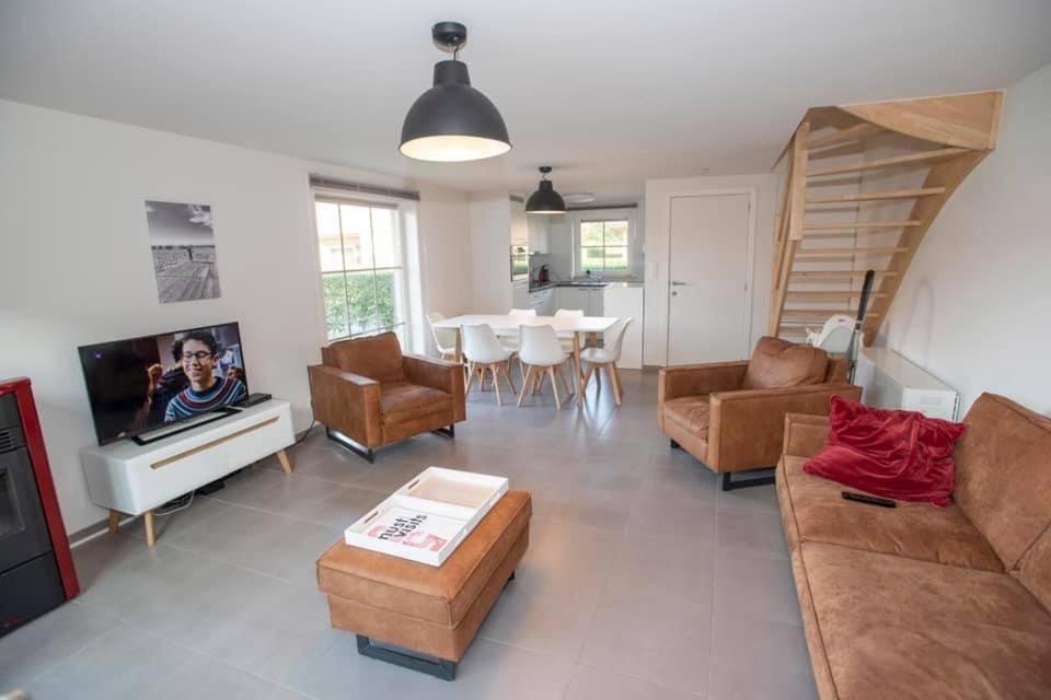 Vakantiehuisje De Panne Vlak Aan Plopsaland En De Zee ภายนอก รูปภาพ