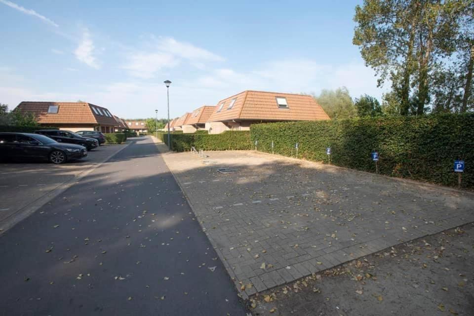 Vakantiehuisje De Panne Vlak Aan Plopsaland En De Zee ภายนอก รูปภาพ